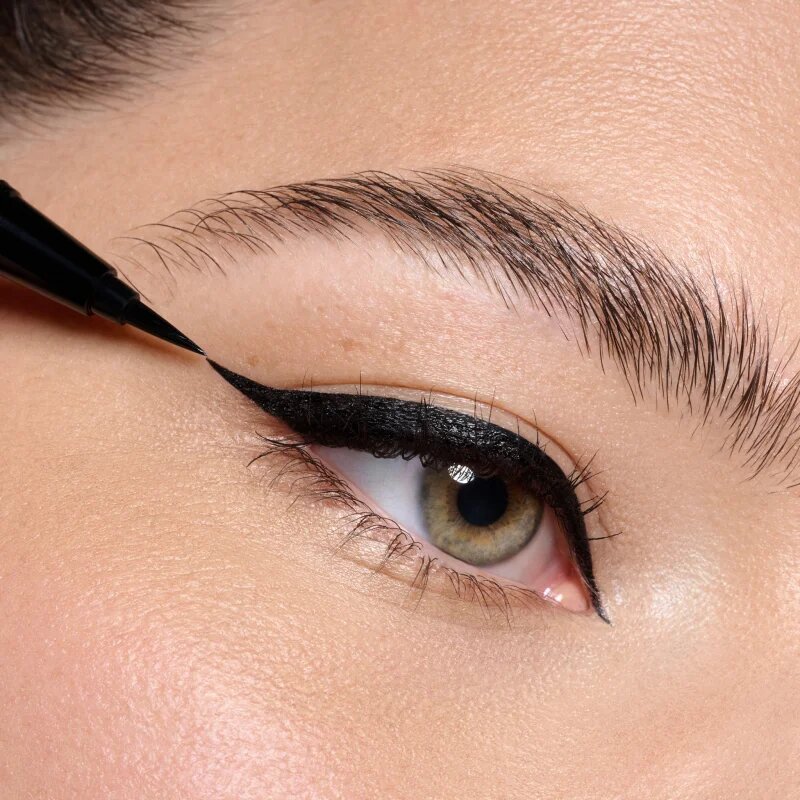Catrice Hyper Liner Brush Eyeliner dolgoobstojno vodoodporno črtalo za oči odtenek 010 Ever Black 0.52 ml