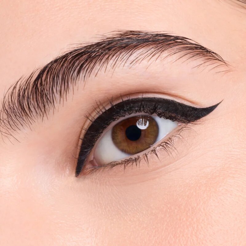 Catrice Hyper Liner Brush Eyeliner tekoče črtalo za oči z mat finišem odtenek 010 Classic Black 0.52 ml