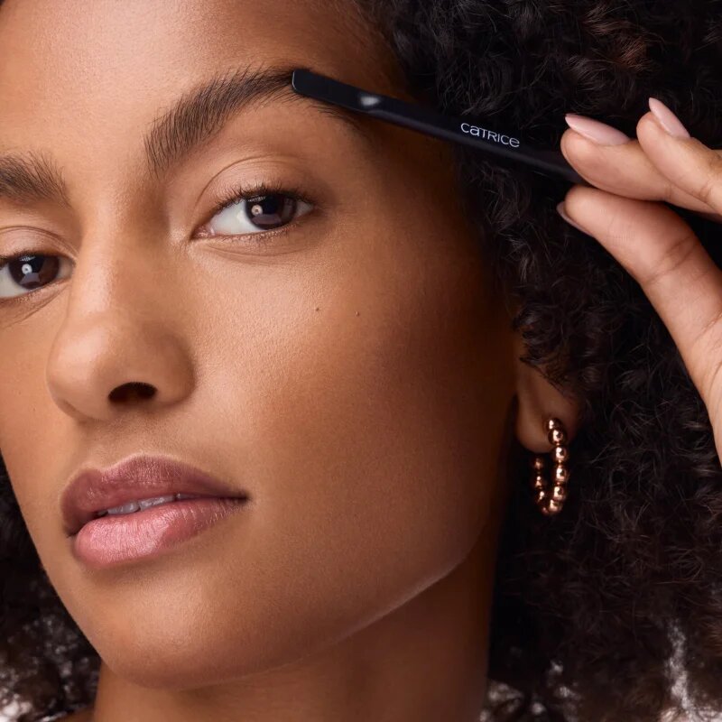 Catrice Lift & Laminate Brow Tool krtačka za obrvi 1 kos