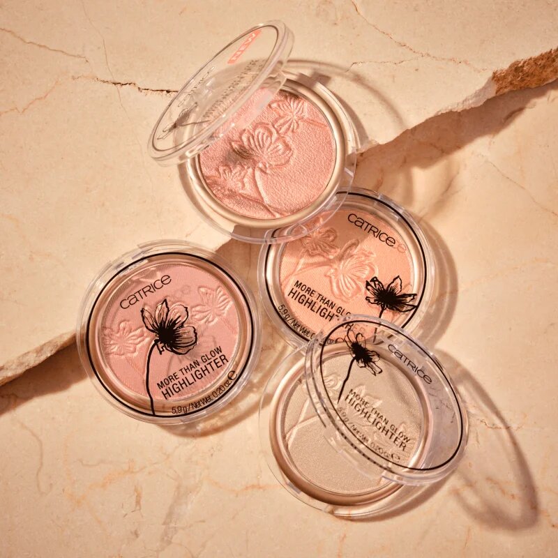 Catrice More Than Glow puder za osvetljevanje odtenek 030 59 g