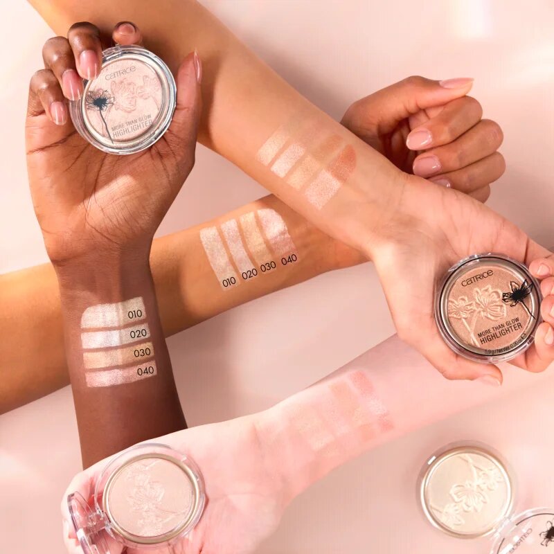 Catrice More Than Glow puder za osvetljevanje odtenek 030 59 g