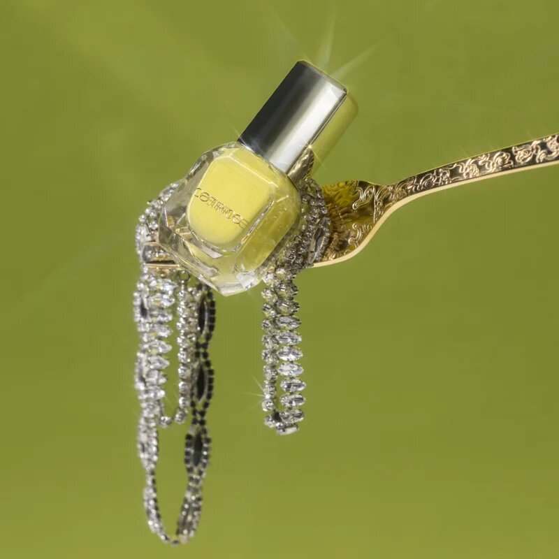 Catrice MY JEWELS. MY RULES. lak za nohte odtenek C03 Royal Red 105 ml