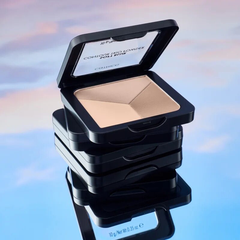 Catrice Soft Blur Contour Trio Powder paleta za konture obraza z mat učinkom odtenek C020 Neutral Harmony 10 g