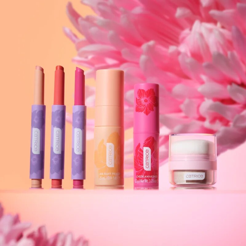 Catrice SPRING AWAKENING bleščeča šminka z učinkom povečanja odtenek C01 Spring To Life 1.72 g