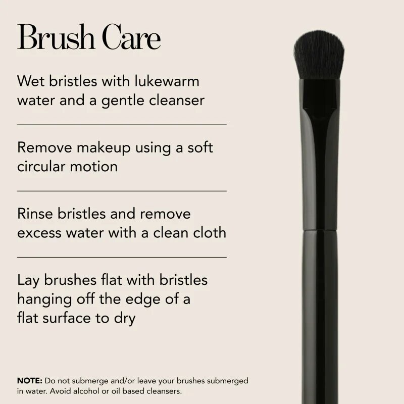 Chantecaille Blend and Conceal Brush čopič za korektor 1 kos