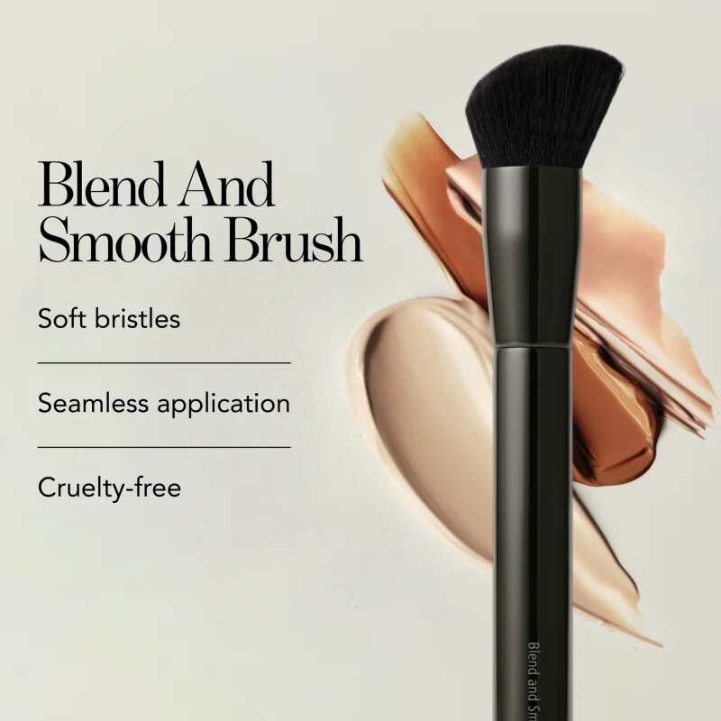 Chantecaille Blend and Smooth Brush srednji čopič za tekoče kremaste in pudraste izdelke 1 ml