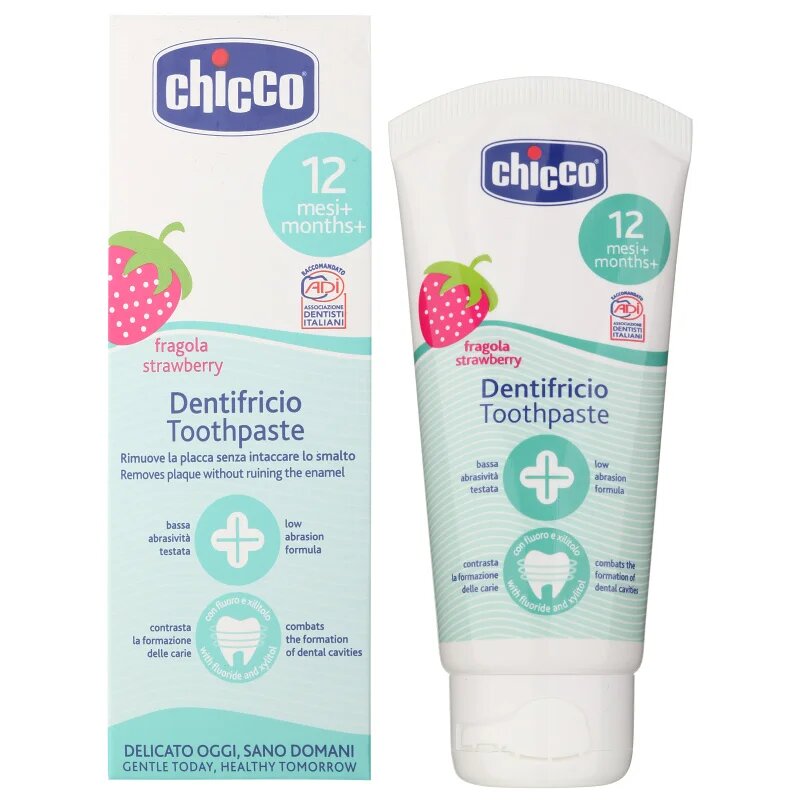 Chicco Oral Care Toothpaste zobna pasta za otroke okus Strawberry 12 m+ 50 ml