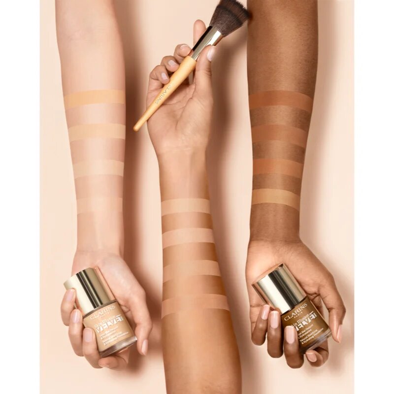 Clarins Skin Illusion Velvet tekoči puder z mat finišem s hranilnim učinkom odtenek 105N 30 ml
