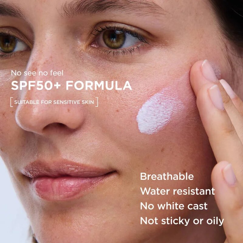 Clarins UV Plus Translucent SPF50 krema za sončenje za obraz SPF 50 30 ml