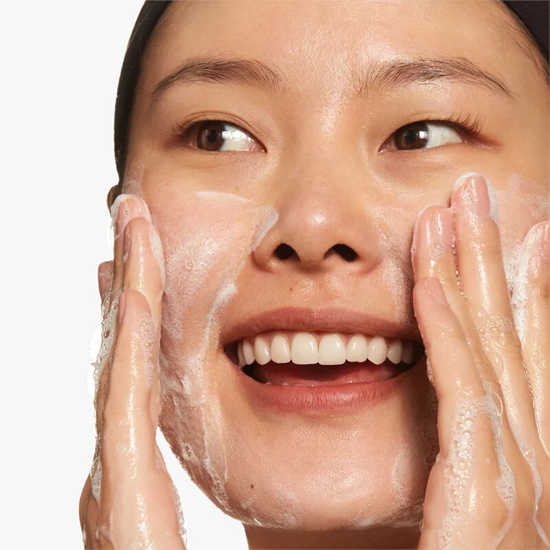 Clinique All About Clean™ 2-in-1 Cleansing + Exfoliating Jelly eksfoliacijski čistilni gel 150 ml