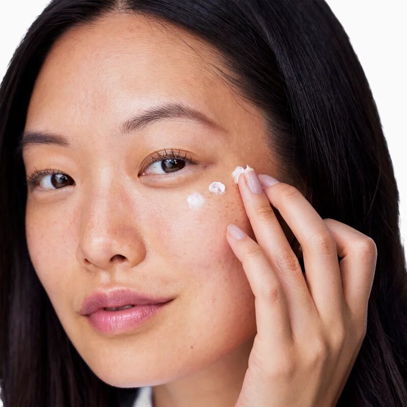 Clinique All About Eyes™ krema za predel okoli oči proti oteklinam in temnim kolobarjem 15 ml