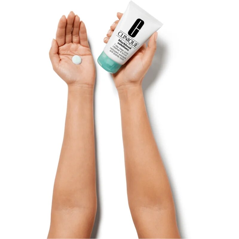 Clinique Blackhead Solutions 7 Day Deep Pore Cleanse & Scrub čistilni piling za obraz proti črnim pikicam 125 ml