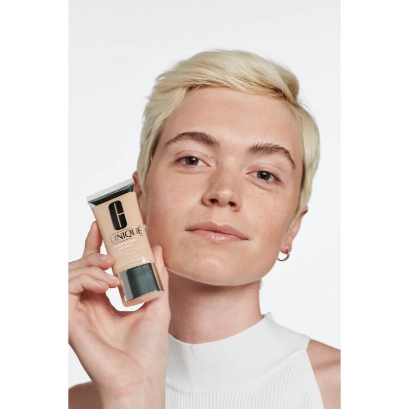Clinique Even Better™ Refresh Hydrating and Repairing Makeup vlažilni tekoči puder z gladilnim učinkom odtenek CN 40 Cream Chamois 30 ml
