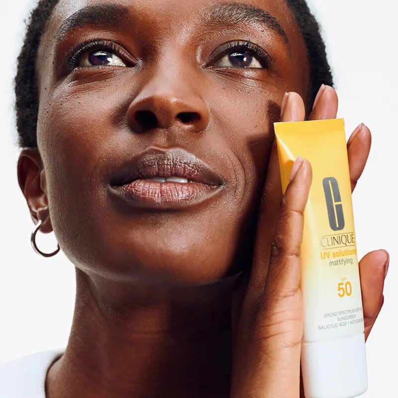 Clinique Sun UV Solutions Mattifying Sunscreen SPF 50 krema za sončenje za obraz z mat učinkom 40 ml