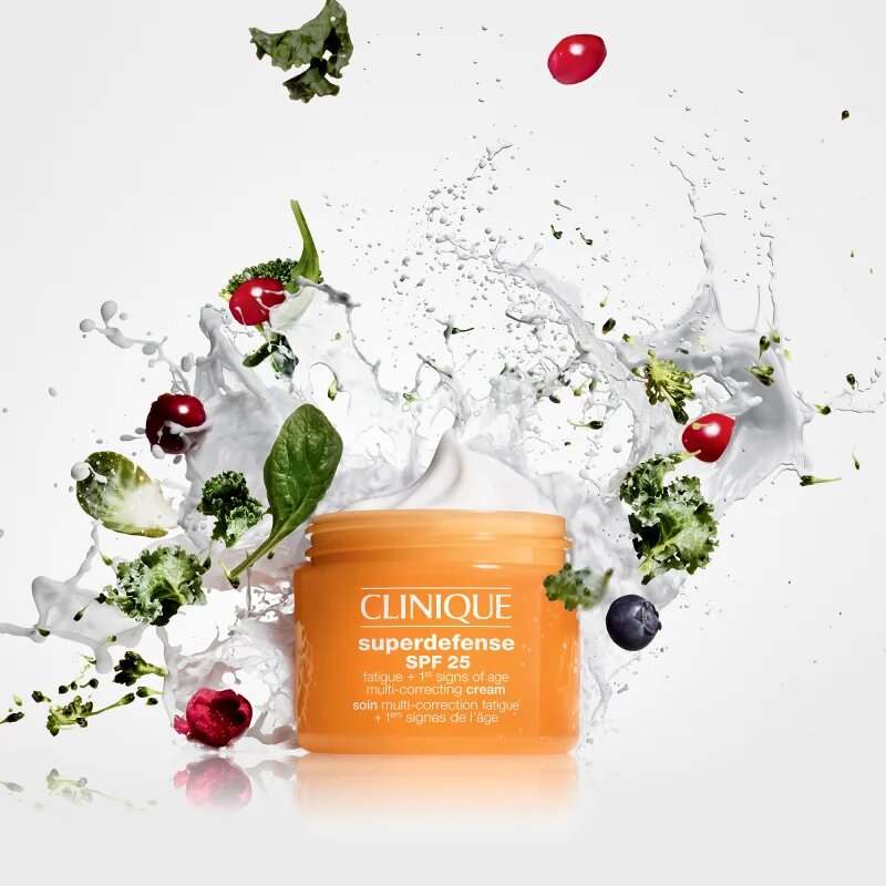 Clinique Superdefense™ SPF 25 Fatigue + 1st Signs Of Age Multi-Correcting Cream krema proti prvim znakom staranja za suho in mešano kožo SPF 25 30 ml