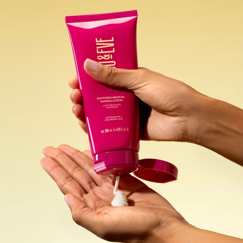 Coco & Eve Sunny Honey Sun-kissed Gradual Tanning Lotion samoporjavitveni losjon za postopno porjavitev z vonjem Coco-Mango 200 ml
