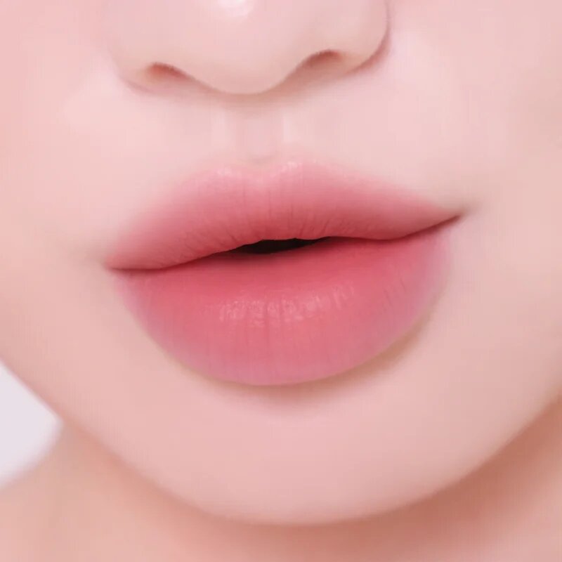 Colorgram Nude Blur Tint mat barva za ustnice z vlažilnim učinkom odtenek 06 Lucky Berry 5 g