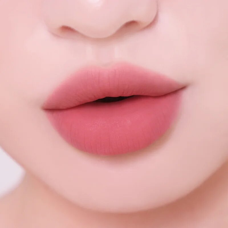 Colorgram Nude Blur Tint mat barva za ustnice z vlažilnim učinkom odtenek 06 Lucky Berry 5 g