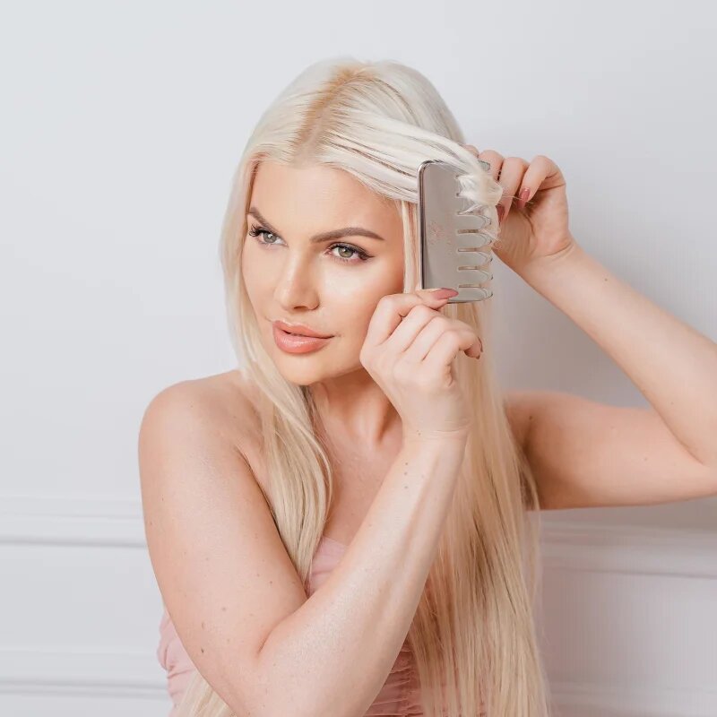 Crystallove Cryo Ice Comb pripomoček za masažo za lase in telo 1 kos