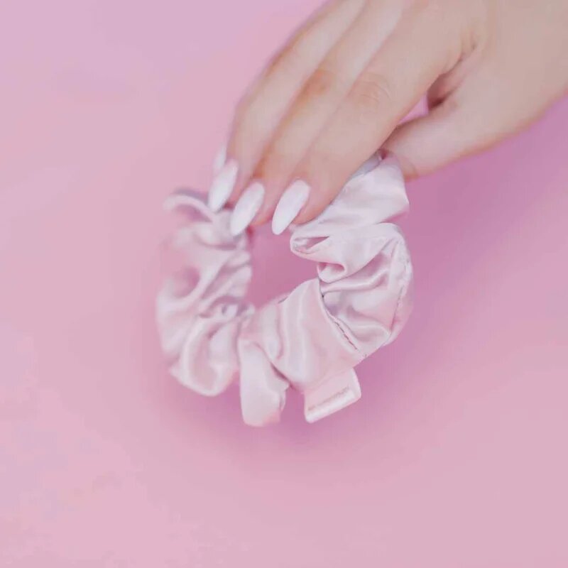Crystallove Silk Scrunchie svilena elastika za lase Rose 1 kos