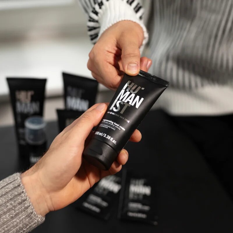 Delia Cosmetics Humanist regeneracijska krema za roke 100 ml