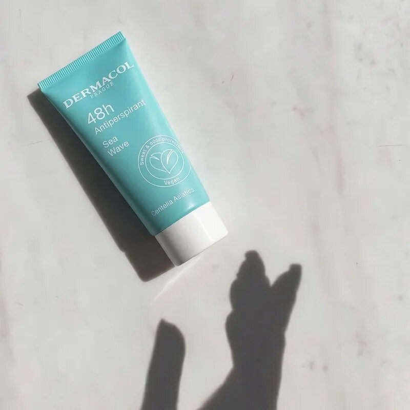 Dermacol 48h Antiperspirant kremasti antiperspirant s pomirjajočim učinkom dišave Sea Wave 50 ml