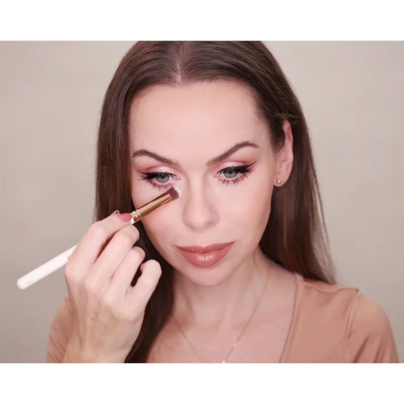 Dermacol Accessories Master Brush by PetraLovelyHair čopič za korektor D62 Rose Gold 1 kos