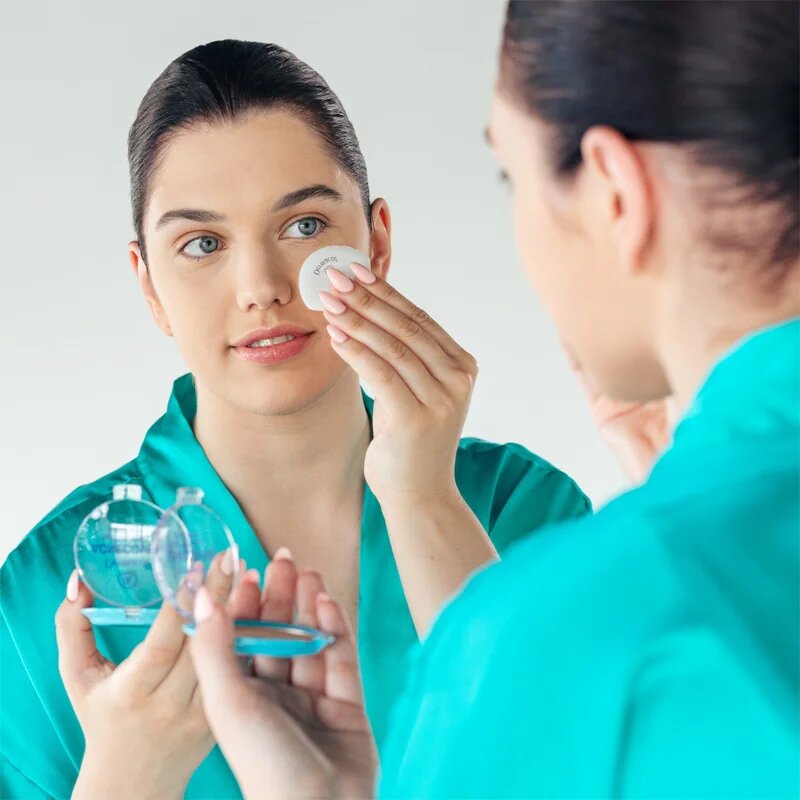 Dermacol Acne Cover kompaktni puder za problematično kožo akne odtenek Porcelain 11 g