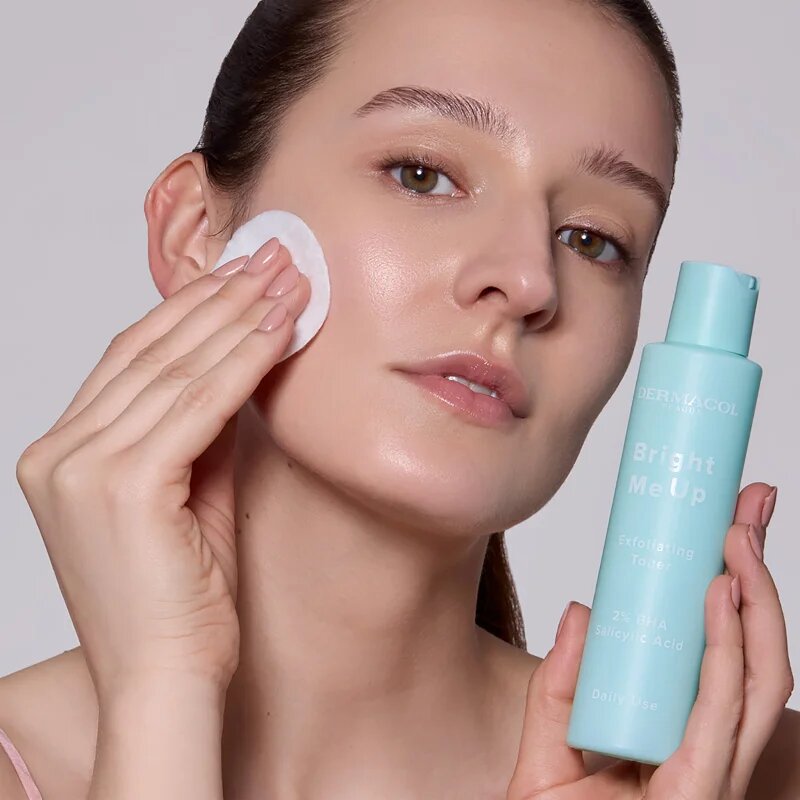 Dermacol Bright Me Up Exfoliating Toner nežni eksfoliacijski tonik 135 ml