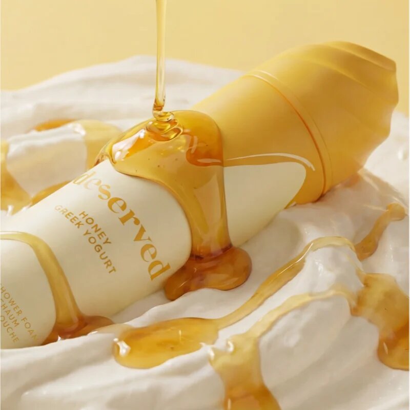 DESERVED Whipped Shower Foam Honey Greek Yogurt pena za prhanje za telo 250 ml