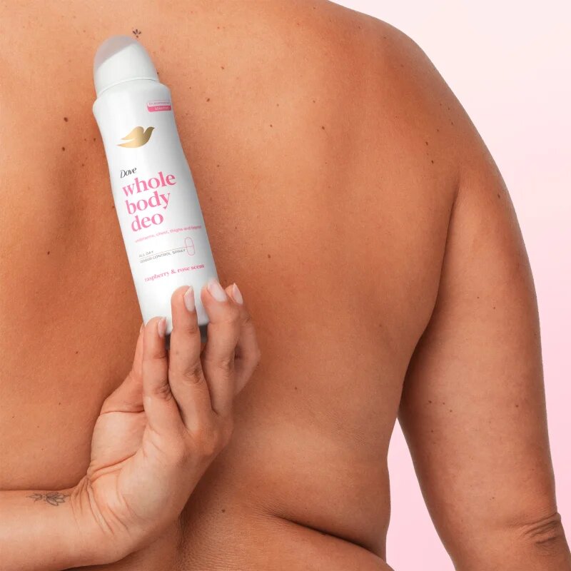 Dove Raspberry & Rose deodorant v pršilu za telo 150 ml