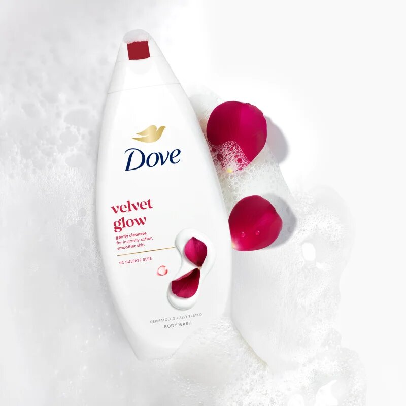 Dove Silky Velvet hranilni gel za prhanje 720 ml