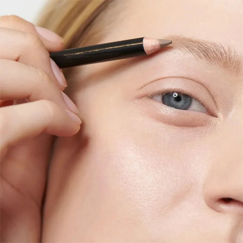 Dr. Hauschka Make-Up Eyebrow Definer svinčnik za obrvi odtenek 01 light brown 1.05 g