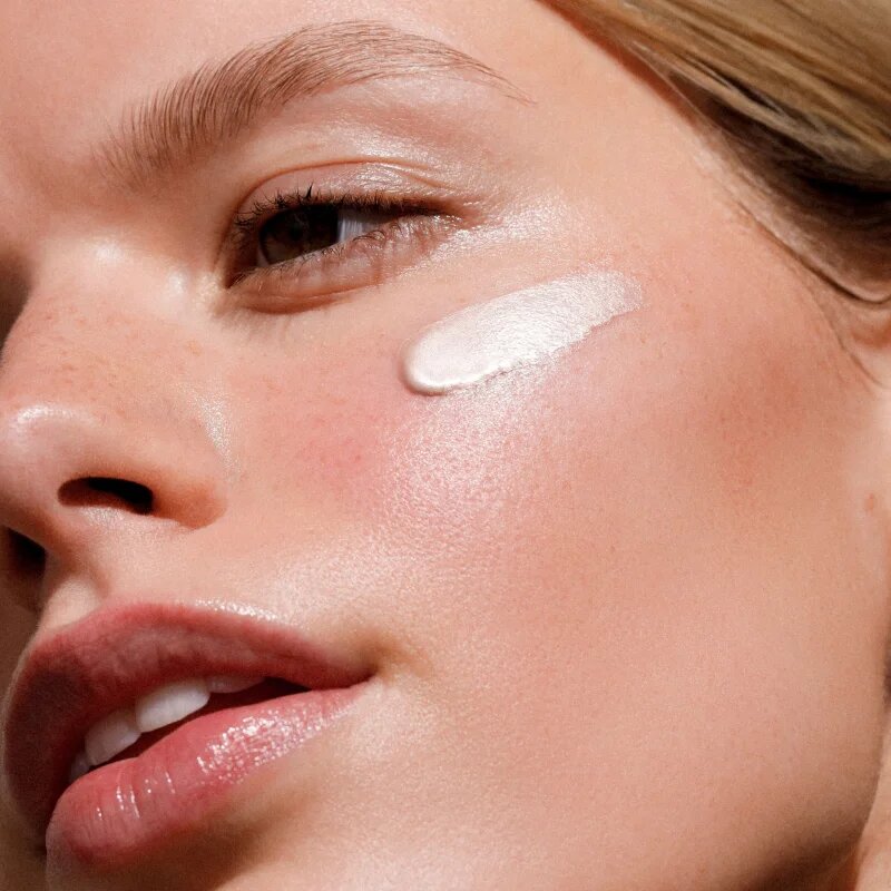 Dr. Hauschka Make-Up Illuminating Fluid tekoči osvetljevalec 30 ml