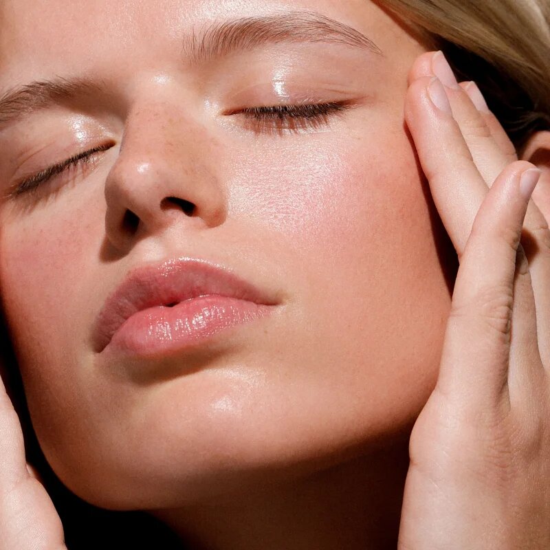 Dr. Hauschka Make-Up Illuminating Fluid tekoči osvetljevalec 30 ml