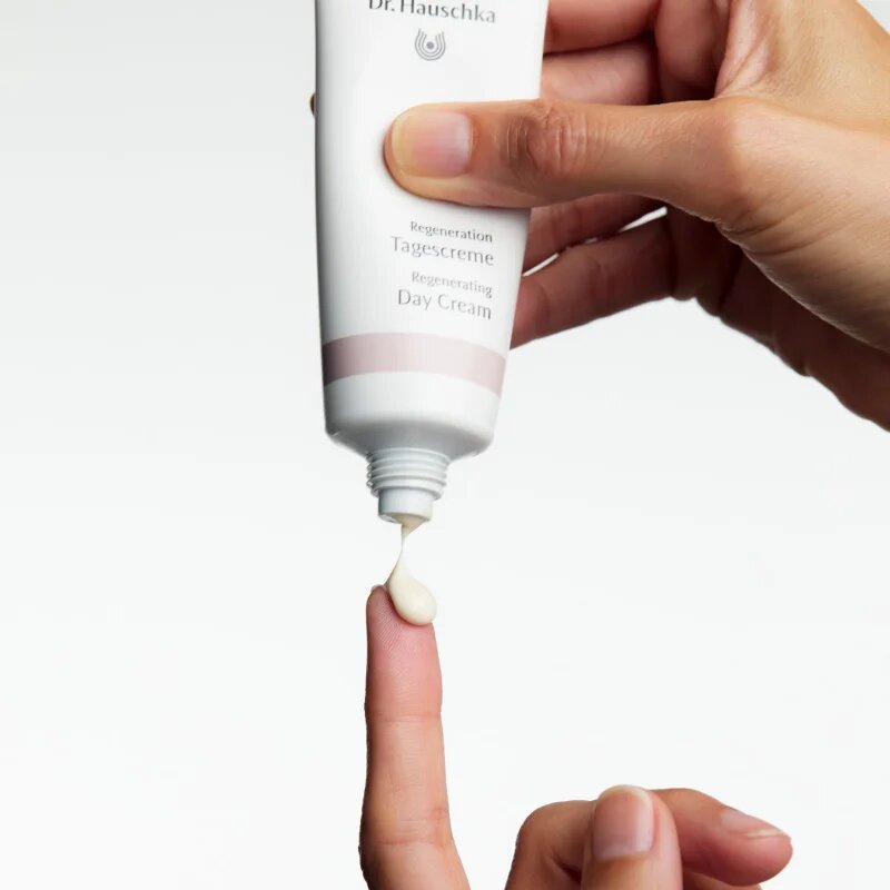 Dr. Hauschka Regeneration dnevna regeneracijska krema za zrelo kožo 40 ml