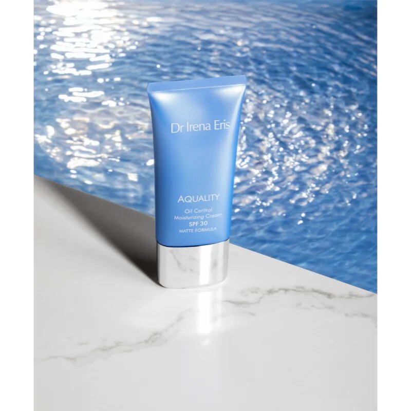 Dr Irena Eris Aquality Oil-Control Moisturizing Cream globinsko vlažilna krema proti gubam SPF 30 50 ml