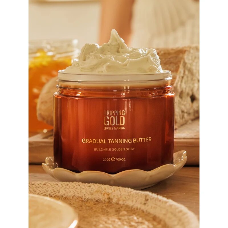 Dripping Gold Gradual Tanning Butter maslo za telo z učinkom samoporjavitve 200 g