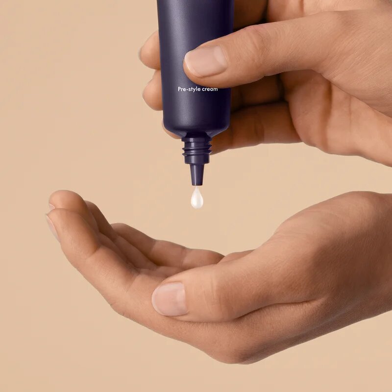 Dyson Chitosan Straight to wavy light HF01 stiling krema 30 ml