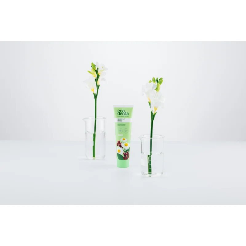 Ecodenta Green Sensitivity Relief zobna pasta za občutljive zobe s fluoridom okus Chamomile/Clove 100 ml