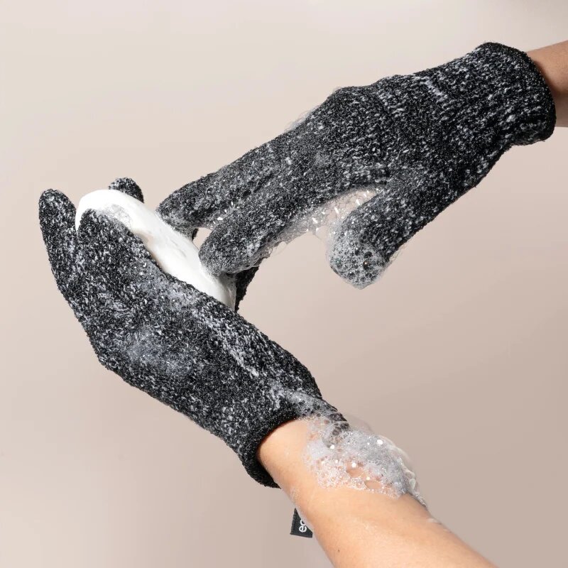 EcoTools Charcoal Bath Infused Gloves rokavica za piling 2 kos