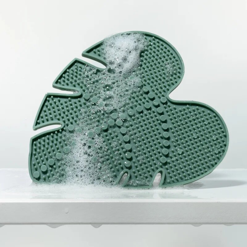 EcoTools Makeup Brush Cleansing Pad krtačka za čiščenje čopičev 1 kos
