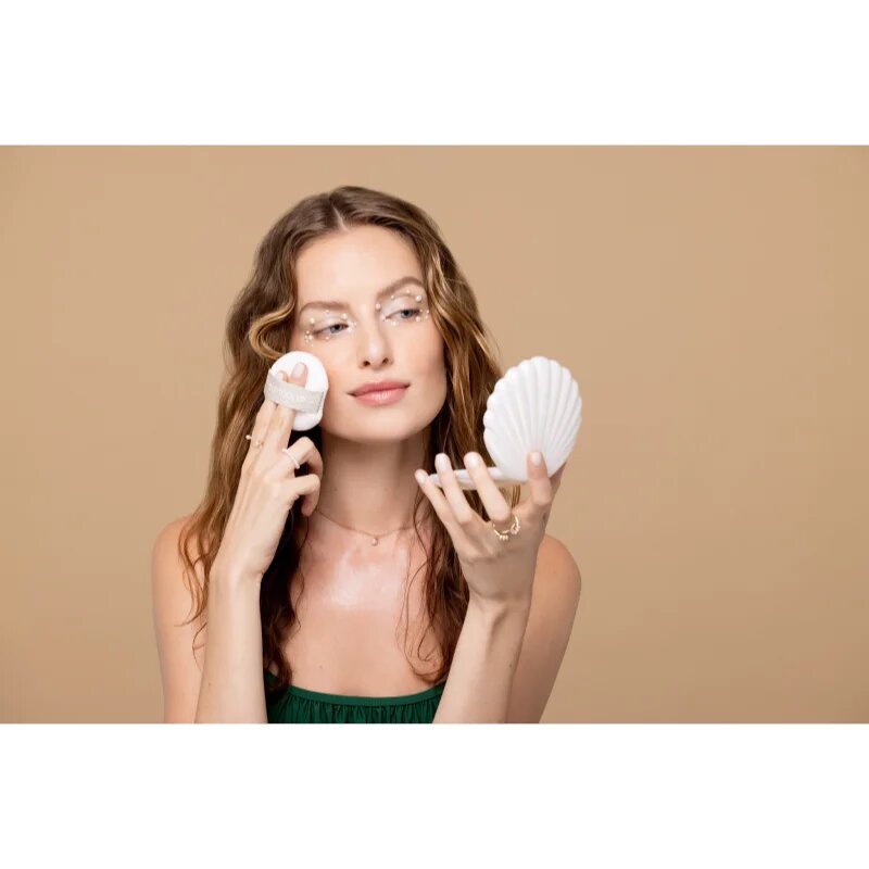 EcoTools Sea Gems Pearl Puff + Case kozmetično ogledalce z gobico za ličenje 1 kos