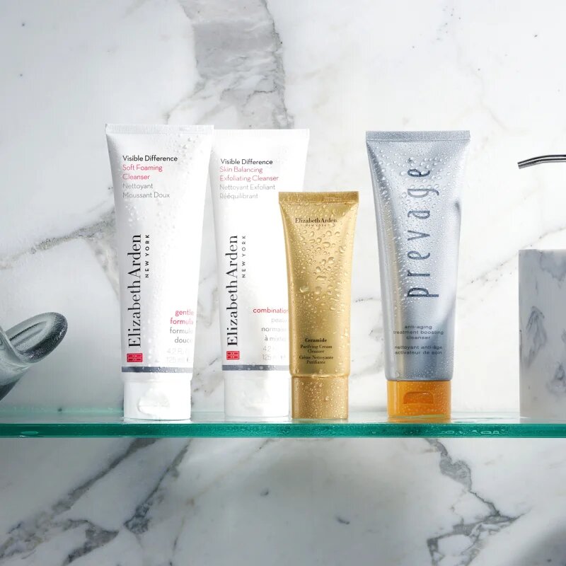 Elizabeth Arden Visible Difference eksfoliacijska čistilna pena za normalno do mešano kožo 125 ml