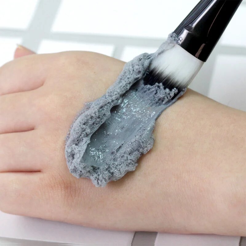 Elizavecca Milky Piggy Carbonated Bubble Clay Mask globinsko čistilna maska za obraz za problematično kožo akne 100 g