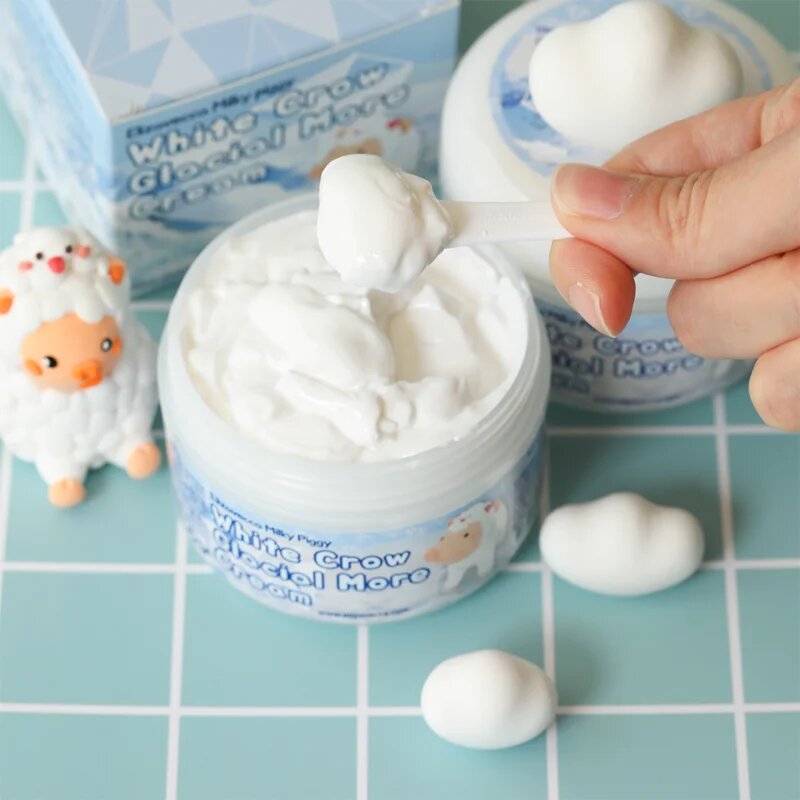 Elizavecca Milky Piggy White Crow Glacial More Cream posvetlitvena vlažilna krema 100 ml