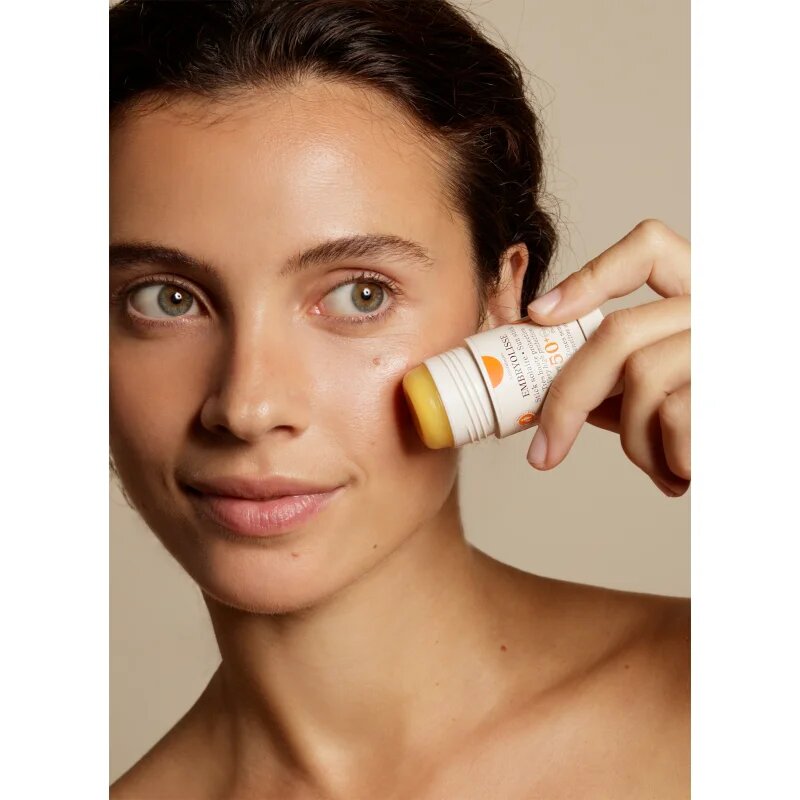 Embryolisse STICK SOLAIRE SPF50+ krema za sončenje v paličici SPF 50+ 15 g