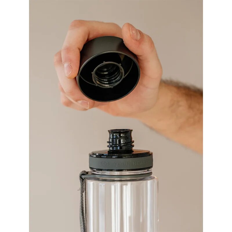 EQUA Plain posoda za vodo barva Black 1 kos