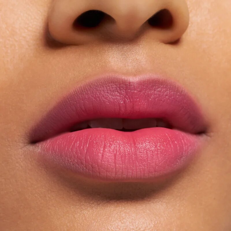 essence Blur Soufflé mat tekoča šminka odtenek 05 Crush Hour 3.6 ml