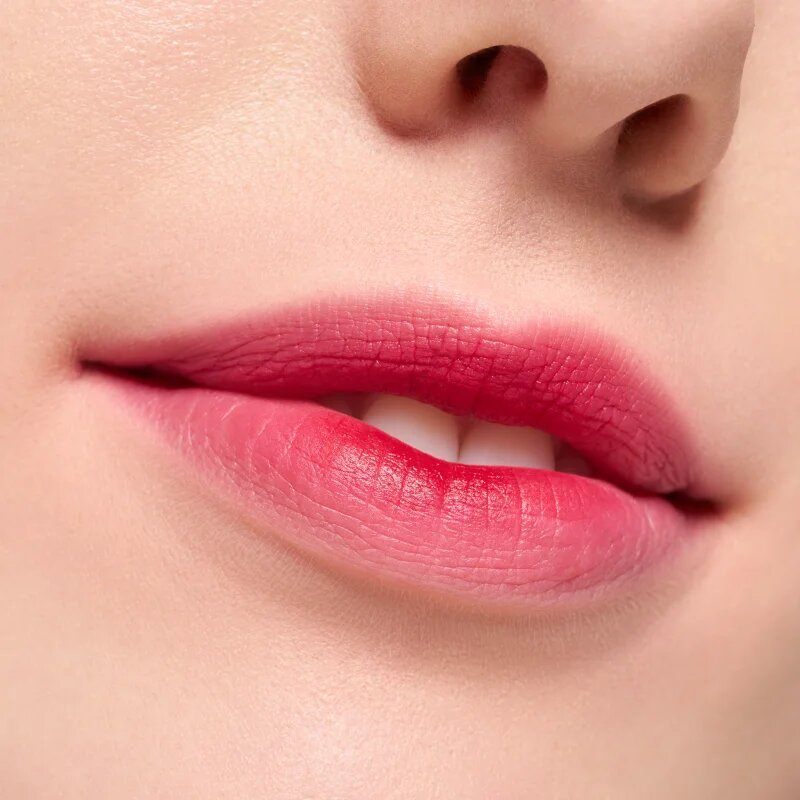 essence Blur Soufflé mat tekoča šminka odtenek 11 Clickbait 3.6 ml